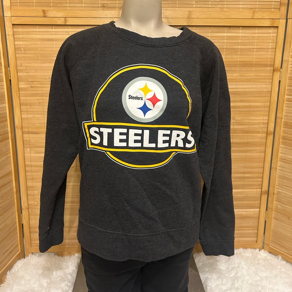 Pittsburgh Steelers dark gray sweatshirt NFL Team Apparel woman’s large